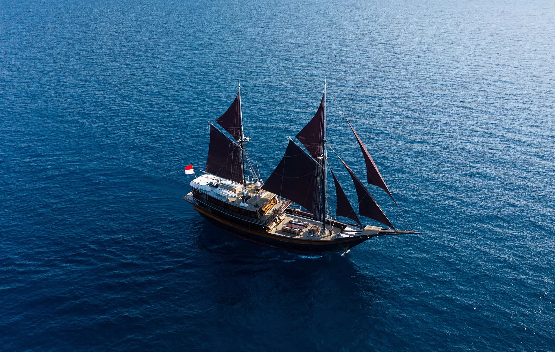 Why Renting a Pinisi Boat is the Best Way to Explore Komodo